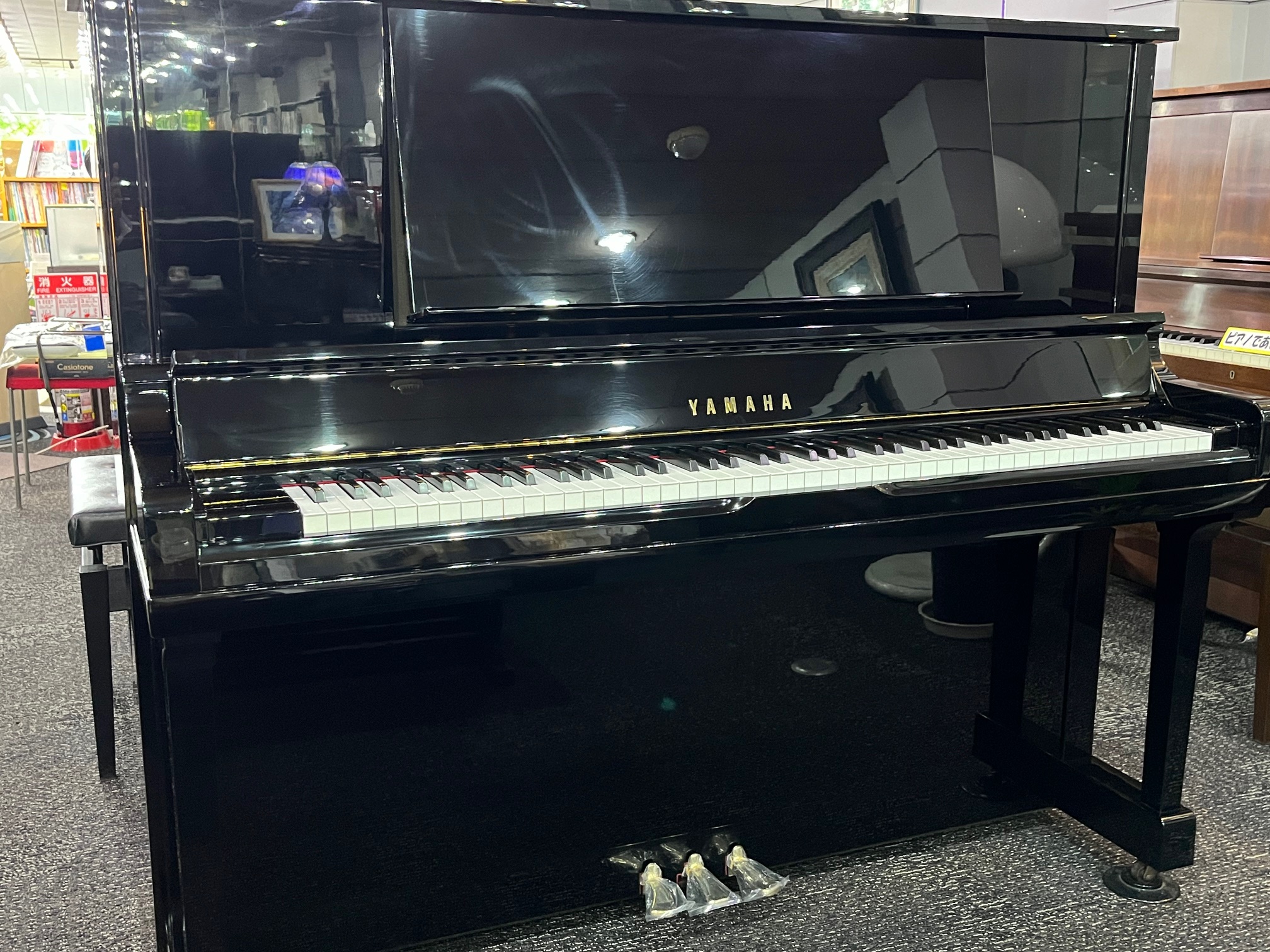 YAMAHA 中古ピアノ UX30BL